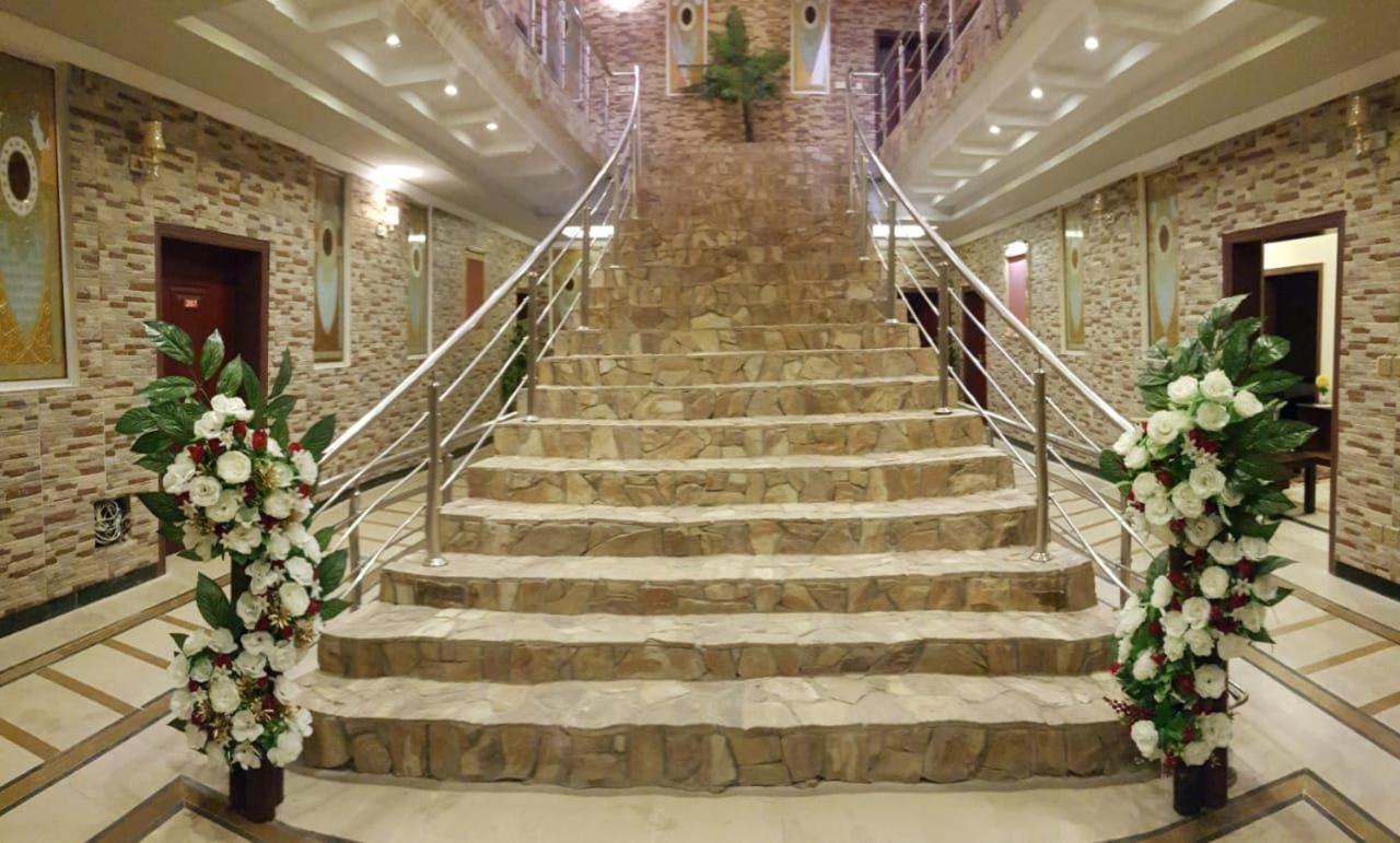 Triple One Hotel Abbottabad ภายนอก รูปภาพ